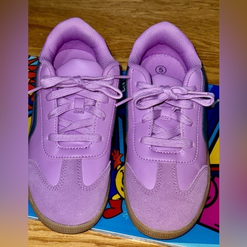 Girls New Cat And Jack Purple Shoes Size US 5​​​​​​​​​